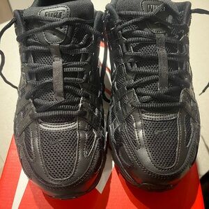 Nike Triple Black P6000